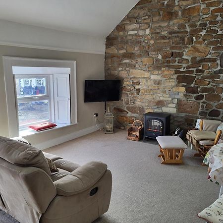 Charming 2-Bed Apartment In Donegal Town Centre Bagian luar foto
