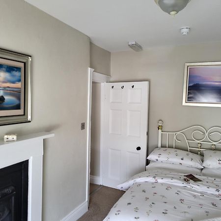 Charming 2-Bed Apartment In Donegal Town Centre Bagian luar foto