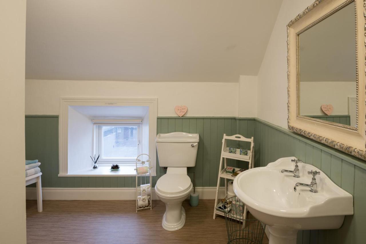 Charming 2-Bed Apartment In Donegal Town Centre Bagian luar foto