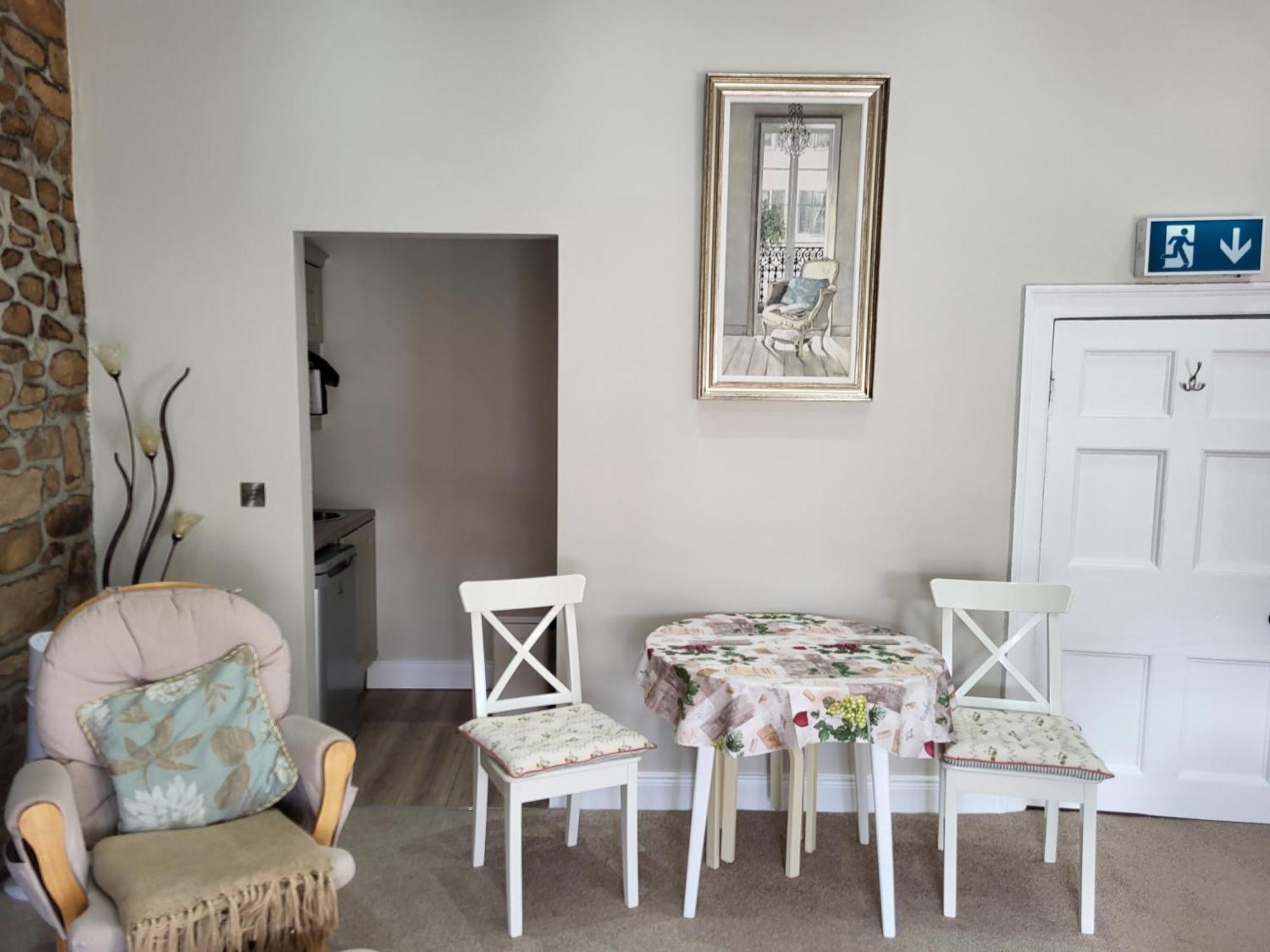 Charming 2-Bed Apartment In Donegal Town Centre Bagian luar foto