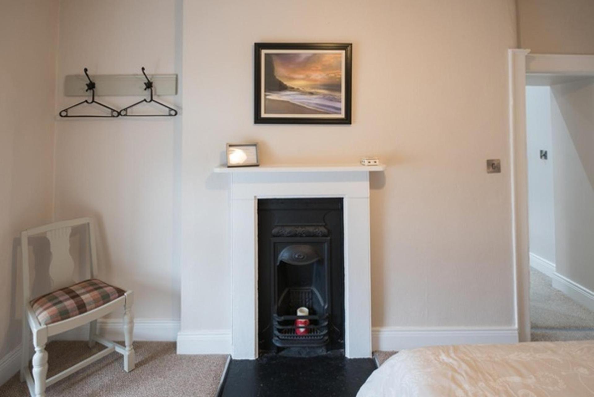 Charming 2-Bed Apartment In Donegal Town Centre Bagian luar foto